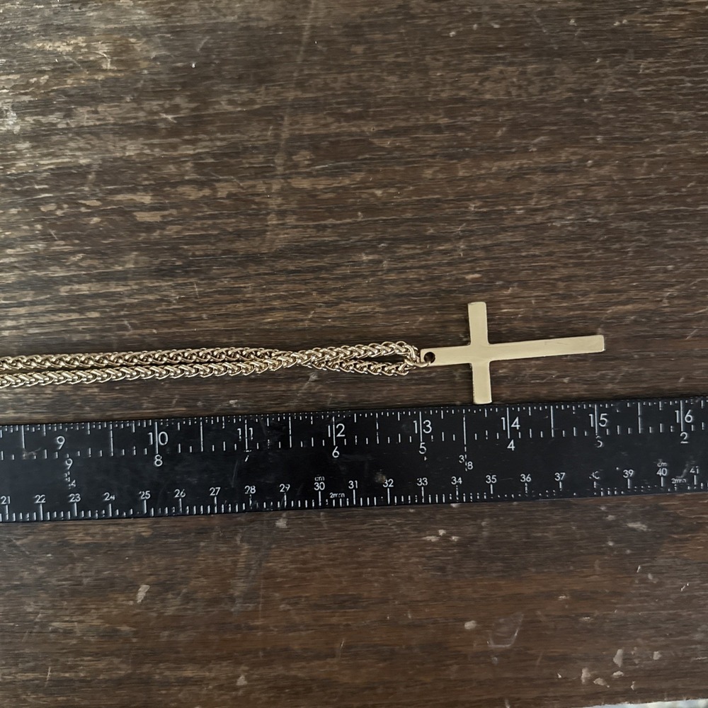 Gold Tone Cross Necklace 15" Front Clip Chain Chunky Link Christian - Picture 10 of 10